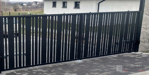 Brama aluminiowa dwuskrzydłowa
